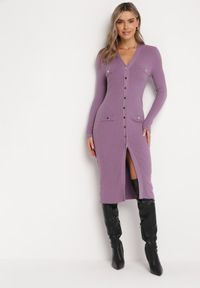 Born2be - Fioletowa Sukienka Sweterkowa na Guziki Gricrana. Kolor: fioletowy. Typ sukienki: dopasowane. Długość: midi #1