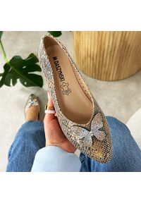 Złote wąż ażurowe baleriny damskie na obcasie M.Daszyński Sa178a-3. Kolor: złoty. Materiał: skóra. Szerokość cholewki: normalna. Wzór: ażurowy. Sezon: wiosna, jesień, lato. Obcas: na obcasie. Styl: elegancki, klasyczny. Wysokość obcasa: niski #1