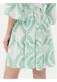 Vero Moda Sukienka codzienna Melba 10329936 Zielony Loose Fit. Okazja: na co dzień. Kolor: zielony. Materiał: wiskoza. Typ sukienki: proste. Styl: casual