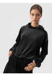 4f - 4F Bluza welurowa z materiału z recyklingu damska - czarna XS. Okazja: na co dzień. Typ kołnierza: kaptur. Kolor: czarny. Materiał: materiał, welur. Wzór: gładki, ze splotem, jednolity. Styl: klasyczny, sportowy, casual