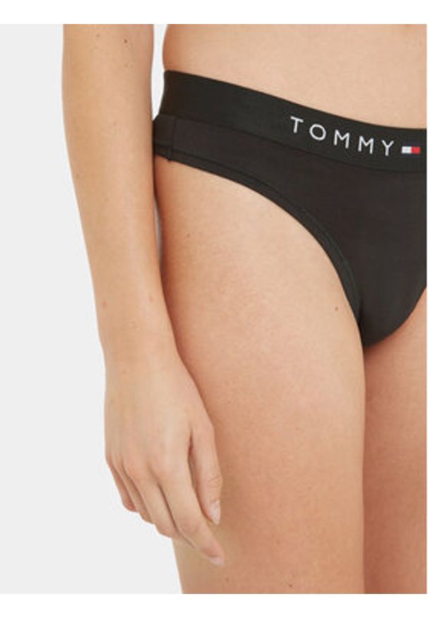 TOMMY HILFIGER - Tommy Hilfiger Stringi UW0UW04146 Czarny. Kolor: czarny. Materiał: bawełna