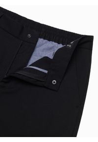Ombre Clothing - Męskie spodnie chino REGULAR FIT z gumką w pasie – czarne V4. Okazja: na co dzień. Kolor: czarny. Materiał: guma, wiskoza, tkanina, poliester, materiał, bawełna. Styl: casual, elegancki #9