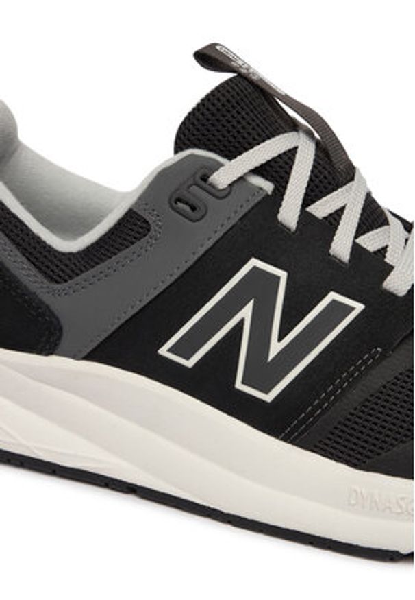 New Balance Sneakersy DynaSoft UA900 v2 U9005G9 Czarny. Kolor: czarny. Materiał: materiał