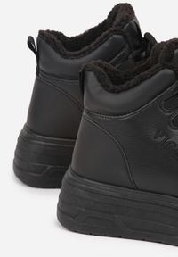 Born2be - Czarne Sneakersy na Platformie Ocieplane Futrem Leanelitia. Okazja: na co dzień. Kolor: czarny. Materiał: futro. Wzór: aplikacja, napisy. Obcas: na platformie #7