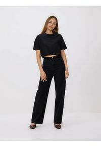 Reserved - Krótki t-shirt z marszczeniem - czarny. Kolor: czarny. Materiał: dzianina, bawełna. Długość: krótkie #1