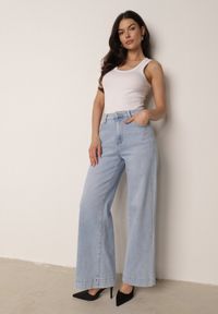 Born2be - Jasnoniebieskie Jeansy z Bawełny o Szerokim Kroju z Wysokim Stanem Senoth. Okazja: na co dzień. Stan: podwyższony. Kolor: niebieski. Styl: klasyczny, casual #1