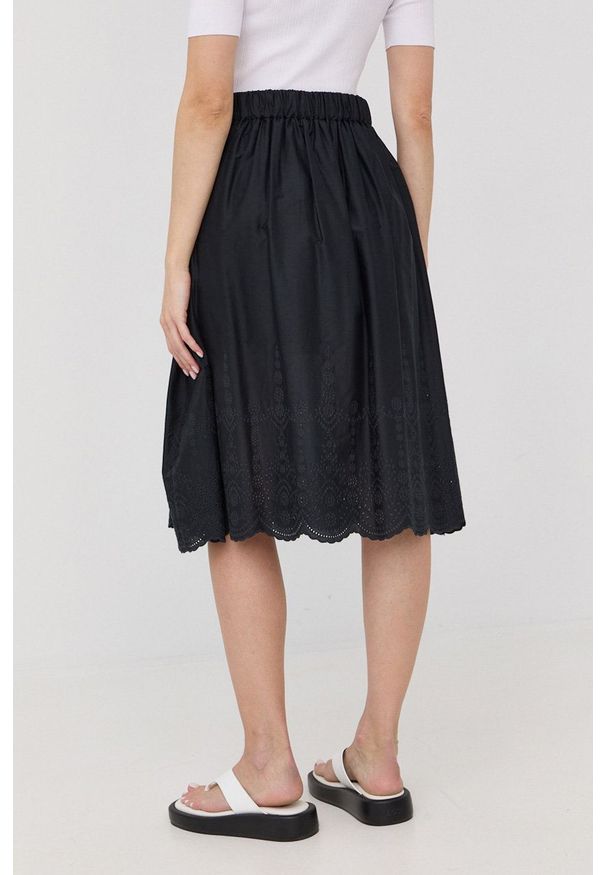 MAX&Co. spódnica bawełniana kolor czarny midi rozkloszowana. Kolor: czarny. Materiał: bawełna