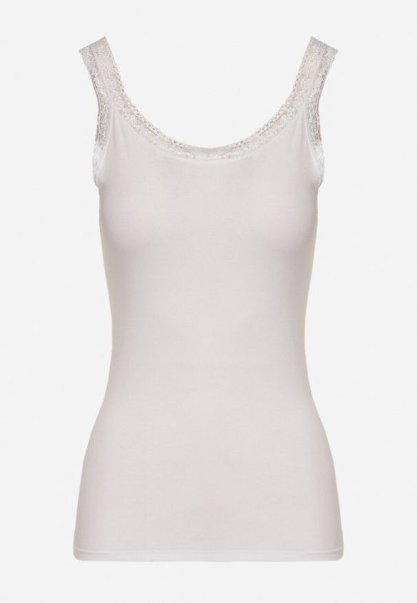 Born2be - Biały Top z Bawełny Ozdobiony Koronką Arithana. Okazja: na co dzień. Kolor: biały. Materiał: koronka, bawełna. Wzór: koronka, aplikacja. Styl: klasyczny, casual, elegancki