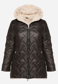 Born2be - Czarno-Beżowa Pikowana Kurtka z Kapturem i Futrzaną Wyściółką Navea. Okazja: na co dzień, do pracy, na spotkanie biznesowe. Typ kołnierza: kaptur. Kolekcja: plus size. Kolor: czarny. Materiał: futro. Wzór: ze splotem. Styl: biznesowy, casual #6