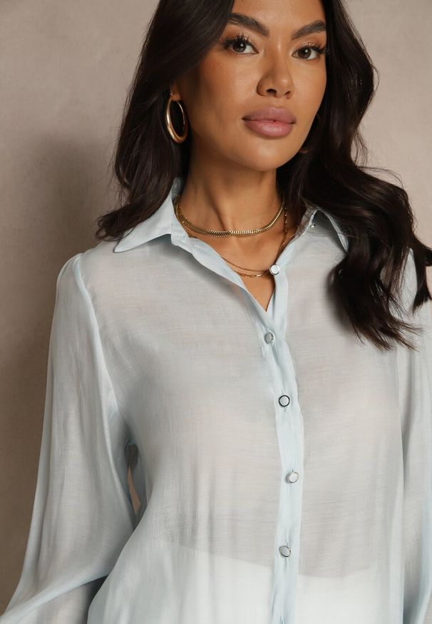 Renee - Niebieska Koszula z Wiskozą w Klasycznym Stylu Linadria. Okazja: na co dzień. Kolor: niebieski. Materiał: wiskoza. Styl: klasyczny