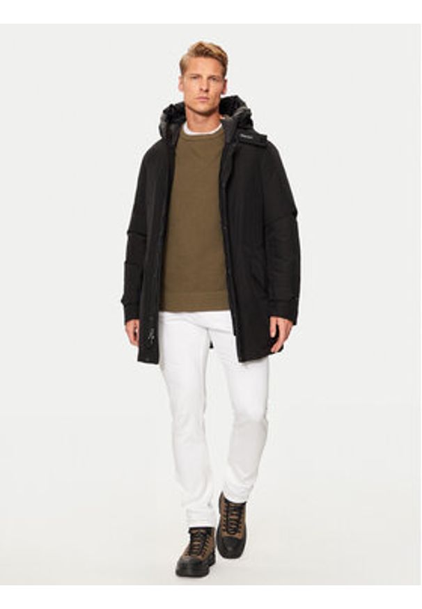 Woolrich Kurtka puchowa CFWOOU0487MRUT0001 Czarny Regular Fit. Kolor: czarny. Materiał: bawełna