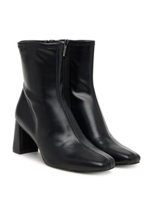 Steve Madden Botki Hurst SM11003498 Czarny. Kolor: czarny. Materiał: skóra