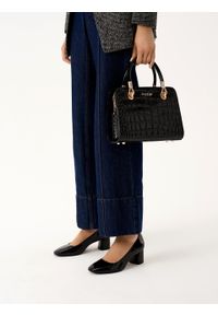 Kazar - Elegancka torebka kuferek z tłoczonej skóry. Kolor: czarny. Materiał: skórzane, z tłoczeniem. Styl: elegancki #5