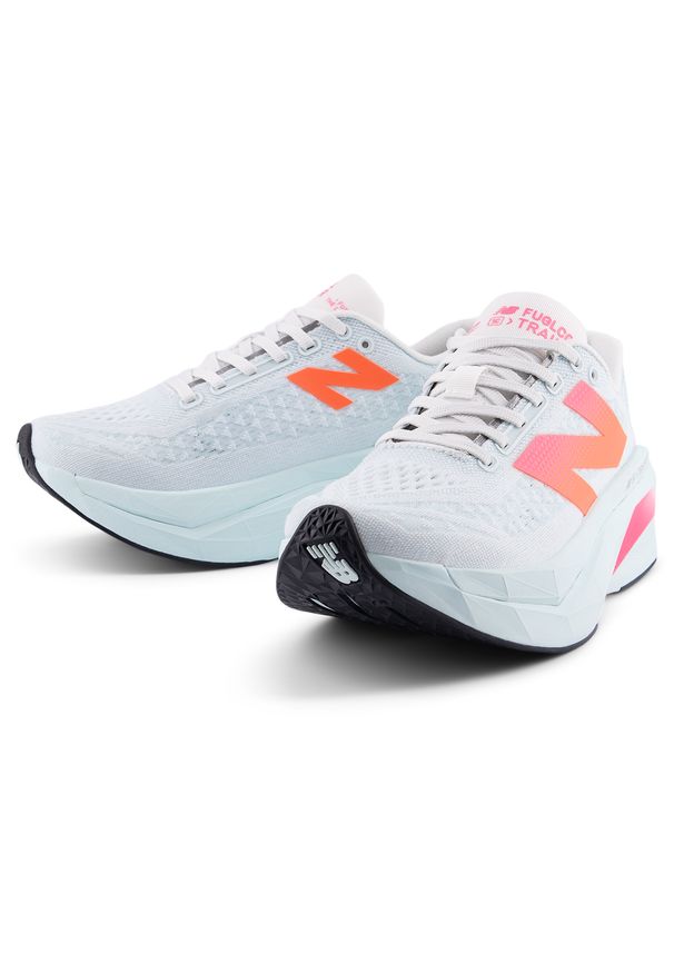 Buty damskie New Balance FuelCell SuperComp Trainer v3 WRCX76E – niebieskie. Kolor: niebieski. Materiał: materiał, guma, włókno. Szerokość cholewki: normalna. Sport: fitness, bieganie