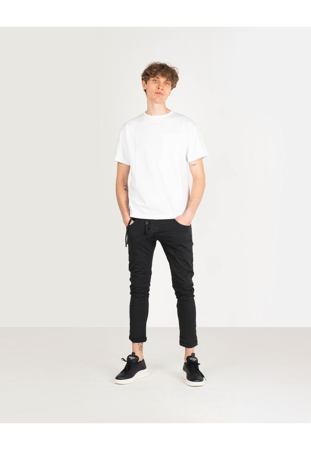 Xagon Man T-Shirt | P22082 Z0 0061 | Mężczyzna | Biały. Kolor: biały. Materiał: bawełna. Wzór: aplikacja