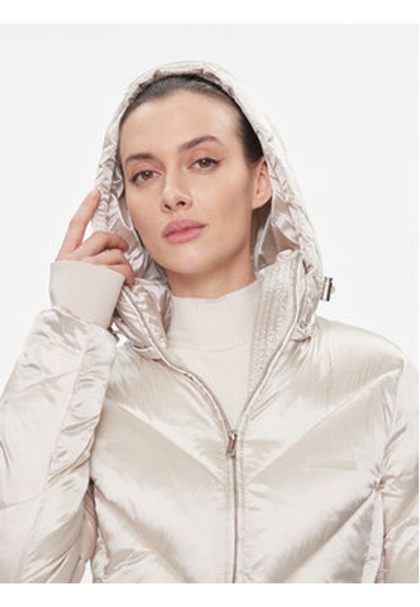 Calvin Klein Kurtka zimowa K20K207068 Biały Regular Fit. Kolor: biały. Materiał: syntetyk. Sezon: zima
