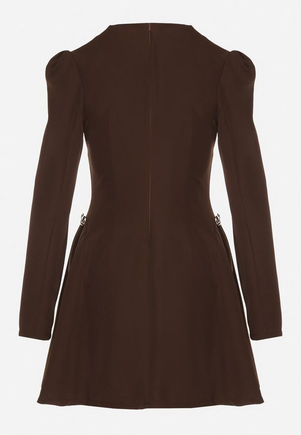 Born2be - Brązowa Rozkloszowana Sukienka Ozdobiona Metaliczną Aplikacją Eleslie. Okazja: na co dzień. Kolor: brązowy. Wzór: aplikacja. Styl: casual, elegancki