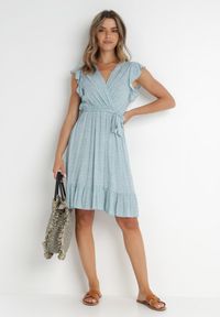 Born2be - Miętowa Sukienka z Paskiem Rartho. Typ kołnierza: kołnierz z falbankami. Kolor: miętowy. Materiał: wiskoza, materiał. Wzór: kwiaty, nadruk. Typ sukienki: kopertowe, rozkloszowane. Długość: mini #4