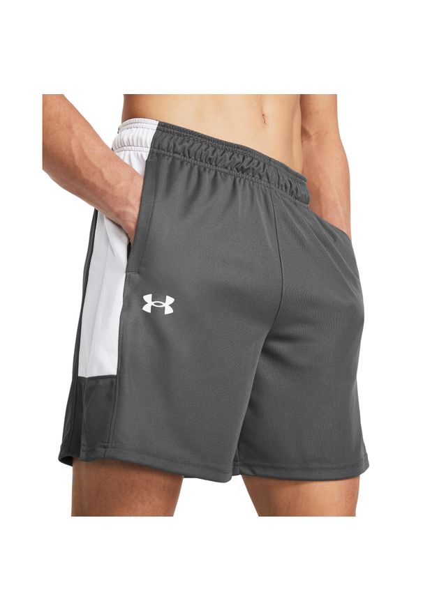 Krótki Under Armour Zone. Kolor: szary, biały, wielokolorowy. Materiał: materiał. Długość: krótkie. Sport: koszykówka