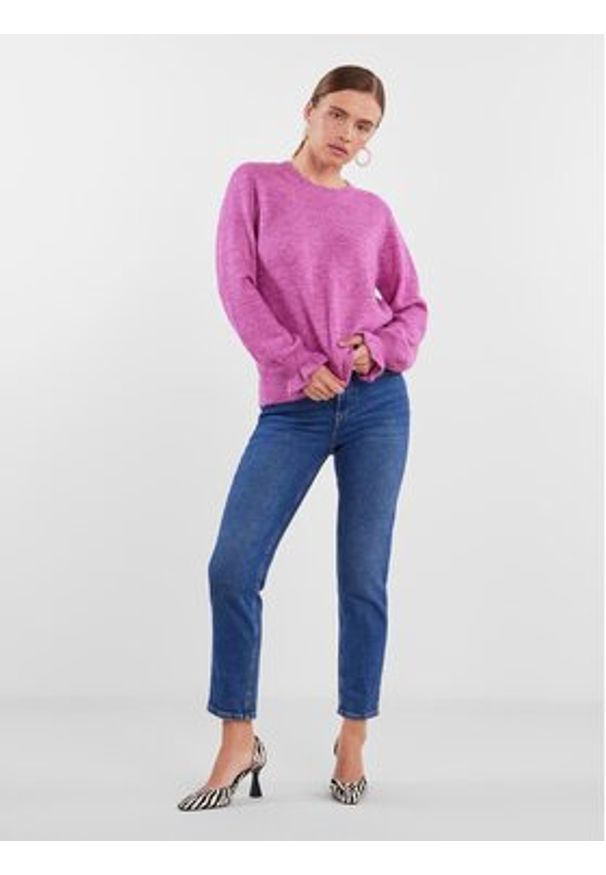 YAS Sweter 26030706 Różowy Regular Fit. Kolor: różowy. Materiał: syntetyk