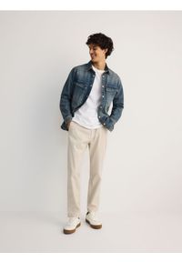 Reserved - Spodnie chino slim fit - złamana biel. Materiał: tkanina, bawełna #1