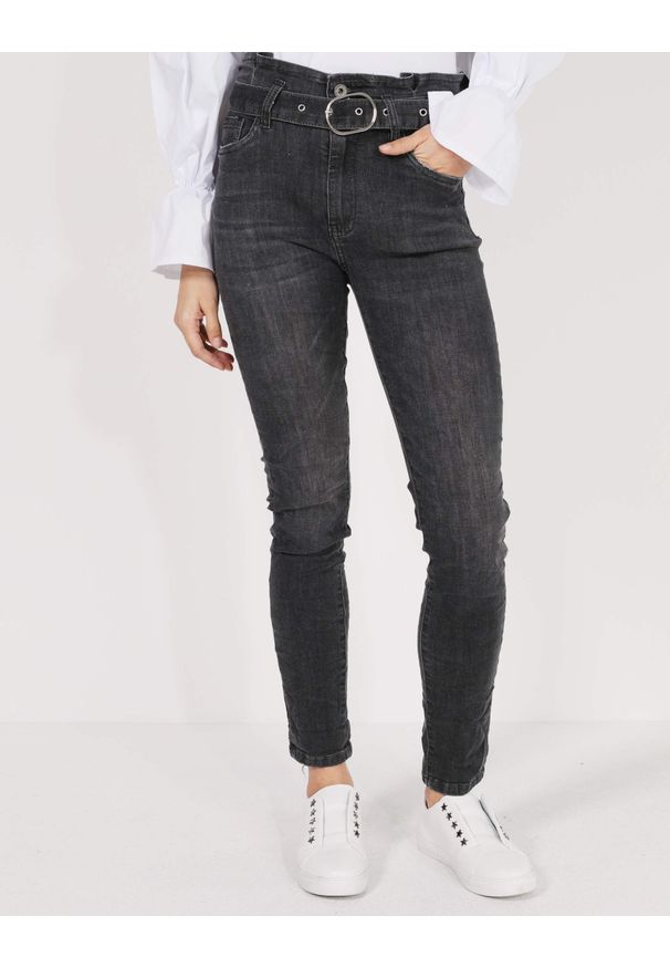 Unisono - SPODNIE - JEANSY 42-9011 GRIGIO. Materiał: jeans