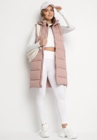 Born2be - Różowa Pikowana Kamizelka z Kapturem i Sznurkami Zelothis. Typ kołnierza: kaptur. Kolor: różowy. Materiał: dzianina, jeans. Długość: długie. Sezon: jesień. Styl: klasyczny, elegancki #6