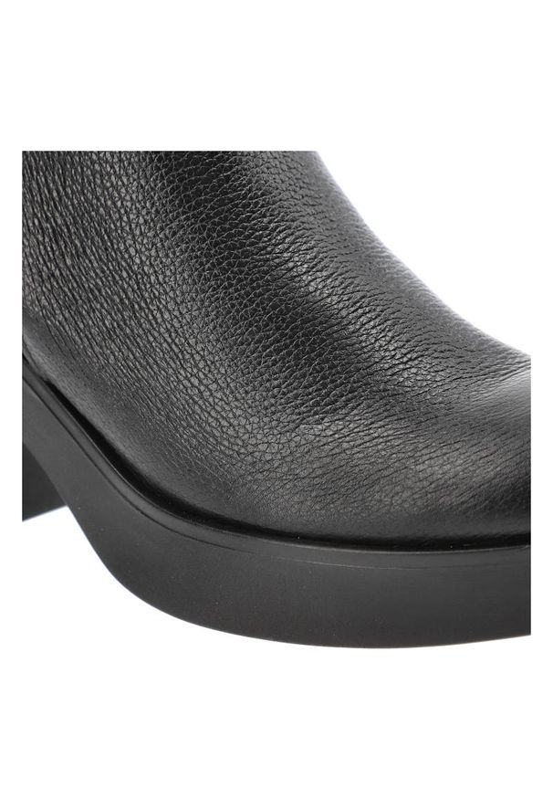 Czarne Botki Lemar Ocieplane Skórzane Buty Na Obcasie. Kolor: czarny. Materiał: skóra. Szerokość cholewki: normalna. Sezon: wiosna, zima, jesień. Obcas: na obcasie. Styl: klasyczny. Wysokość obcasa: średni