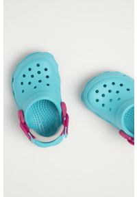 Crocs - Klapki dziecięce. Nosek buta: okrągły. Kolor: morski. Materiał: syntetyk, materiał. Wzór: gładki #4
