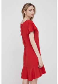Pepe Jeans sukienka Iren kolor czerwony mini prosta. Okazja: na co dzień. Kolor: czerwony. Materiał: tkanina. Długość rękawa: krótki rękaw. Typ sukienki: proste. Styl: casual. Długość: mini #5