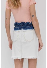 Pinko spódnica jeansowa kolor biały mini prosta. Okazja: na co dzień. Stan: podwyższony. Kolor: biały. Materiał: jeans. Styl: casual #2