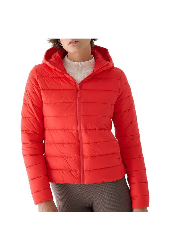 4f - Kurtka 4F WAW24TDJAF46863S - czerwona. Okazja: na co dzień. Kolor: czerwony. Materiał: syntetyk, puch, poliester. Styl: klasyczny, casual