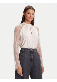 Vero Moda Bluzka Milla 10334620 Beżowy Loose Fit. Kolor: beżowy. Materiał: syntetyk