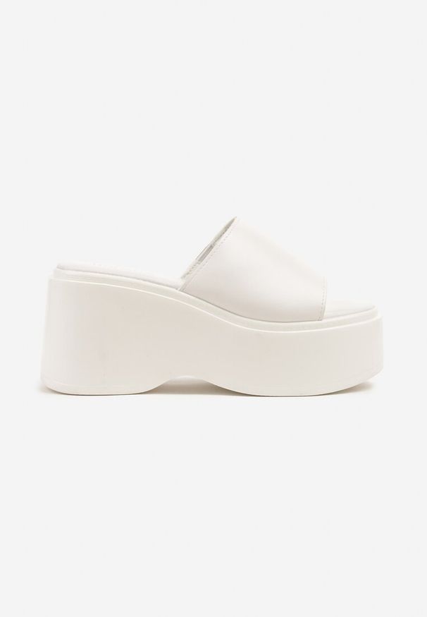 Born2be - Białe Klasyczne Klapki na Grubej Podeszwie Faladenia. Okazja: na co dzień. Kolor: biały. Materiał: dresówka. Sezon: lato. Styl: klasyczny