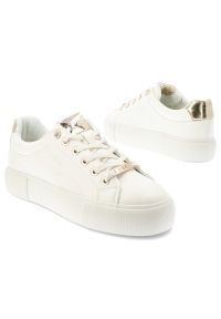 Big-Star - Białe Trampki Big Star Sportowe Obuwie Damskie. Okazja: na co dzień. Zapięcie: sznurówki. Kolor: biały. Materiał: jeans, materiał. Styl: sportowy