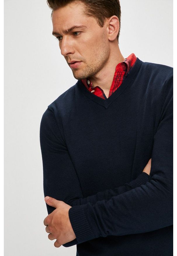 Jack & Jones - Sweter. Okazja: na co dzień. Kolor: niebieski. Materiał: bawełna, dzianina. Wzór: gładki. Styl: casual