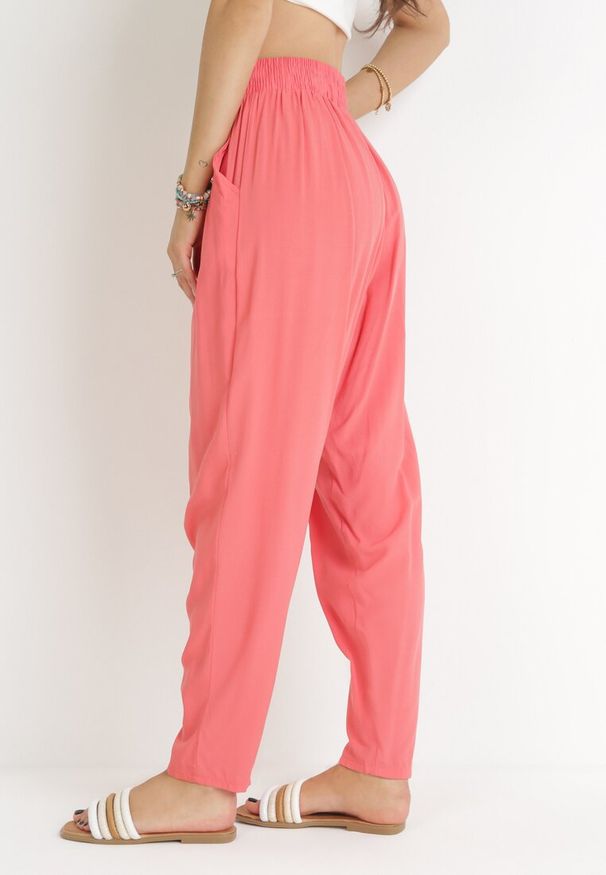 Born2be - Różowe Spodnie z Marszczoną Gumką w Pasie i Troczkiem z Wiskozy Honori. Kolor: różowy. Materiał: wiskoza. Długość: długie. Sezon: wiosna, lato