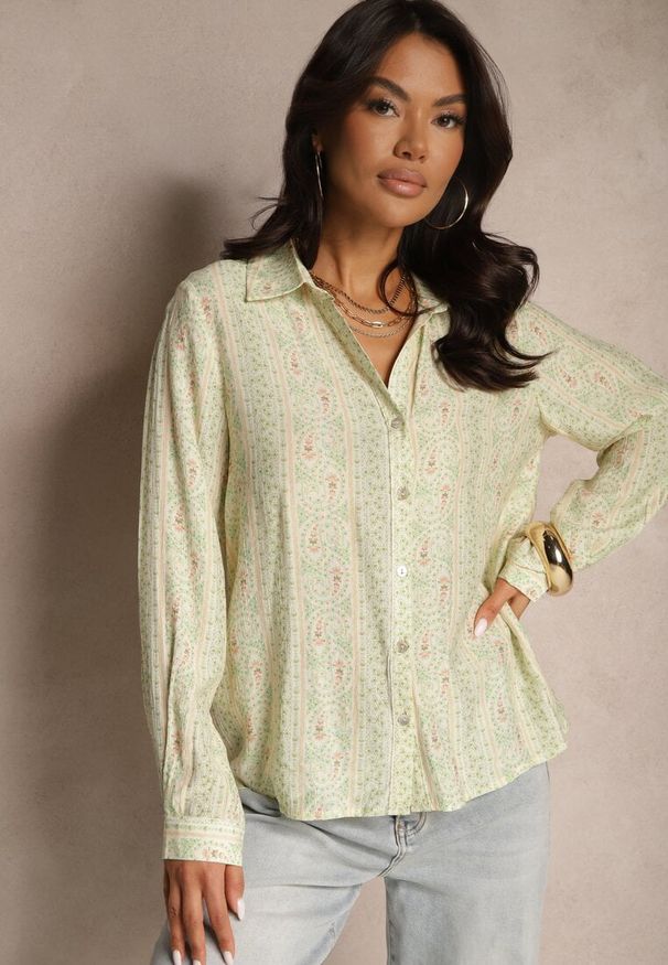 Renee - Zielona Koszula z Wiskozy Zdobiona Drobnym Kwiatowym Wzorem Aredina. Okazja: na co dzień. Typ kołnierza: dekolt w kształcie V. Kolor: zielony. Materiał: wiskoza. Długość rękawa: długi rękaw. Długość: długie. Wzór: aplikacja, kwiaty. Styl: casual, elegancki