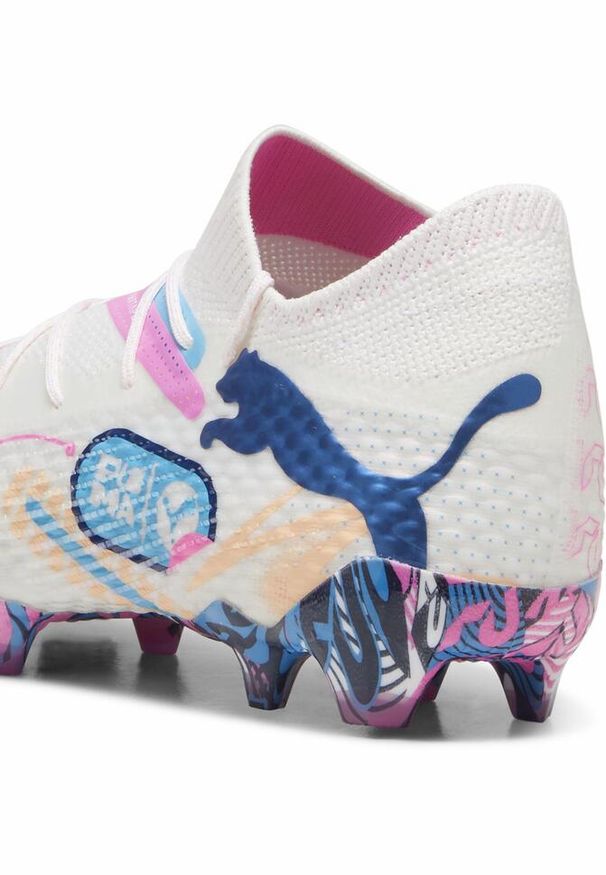 Buty piłkarskie męskie Puma Future 7 Ultimate. Kolor: biały, wielokolorowy, niebieski. Materiał: materiał, syntetyk. Sport: piłka nożna