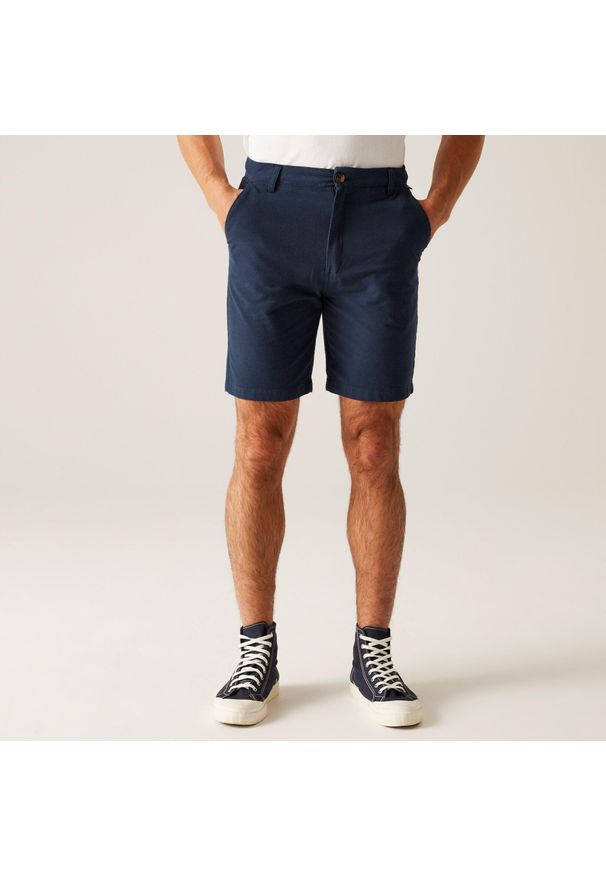 Regatta - Spodenki turystyczne męskie Sabastal. Kolor: czerwony. Materiał: elastan, bawełna. Sport: turystyka piesza