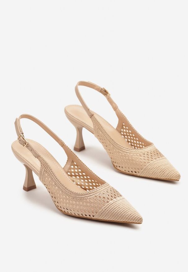 Renee - Ciemnobeżowe Sandały Slingback na Klepsydrze z Szydełkową Cholewką i Noskiem w Szpic Mairita. Okazja: na co dzień. Zapięcie: pasek. Kolor: beżowy. Styl: elegancki, casual