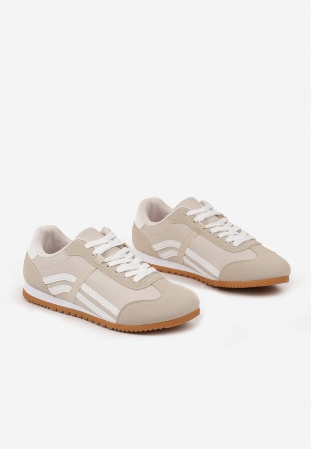 Born2be - Beżowe Sneakersy w Stylu Kultowych Tenisówek z Ozdobnymi Przeszyciami Vellexia. Okazja: na co dzień. Kolor: beżowy. Materiał: jeans, skóra. Obcas: na płaskiej podeszwie
