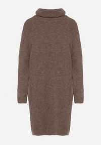 Born2be - Jasnobrązowa Sukienka Sweterkowa z Golfem z Wiskozą i Wełną Fedamira. Okazja: na co dzień. Typ kołnierza: golf. Kolor: beżowy. Materiał: wełna, wiskoza. Typ sukienki: proste. Styl: casual, klasyczny. Długość: maxi #2
