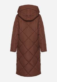 Born2be - Brązowa Kurtka z Geometrycznym Pikowaniem Johnatta. Kolor: brązowy. Wzór: geometria #3