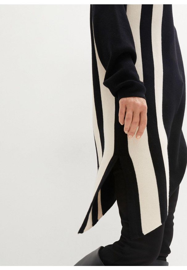 bonprix - Sweter z dołem wyciętym w szpic. Kolor: czarny