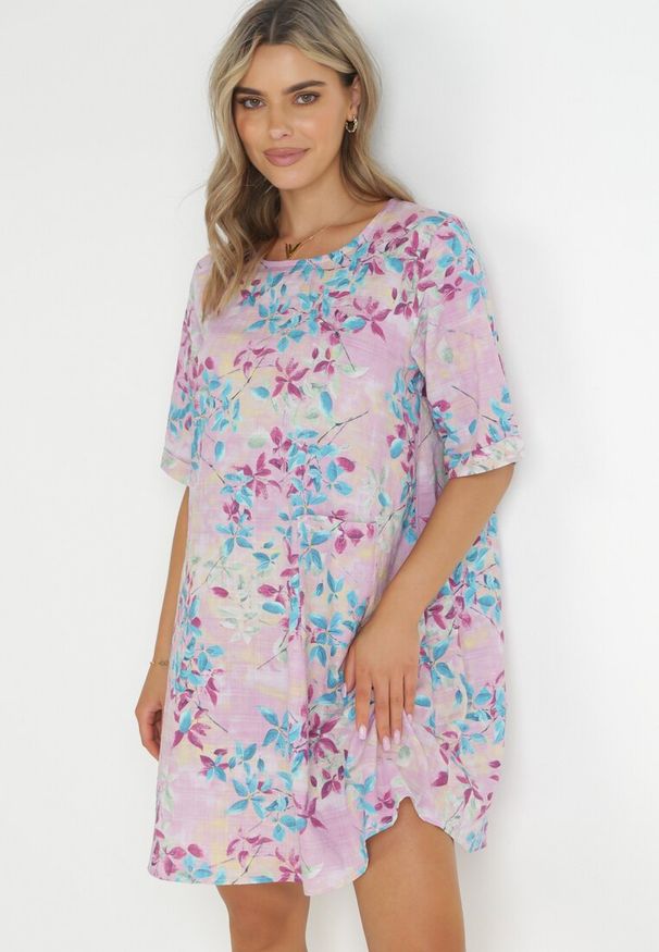 Born2be - Fioletowa Trapezowa Sukienka Mini z Wiskozy w Kwiaty Donnia. Kolor: fioletowy. Materiał: wiskoza. Wzór: kwiaty. Sezon: wiosna, lato. Typ sukienki: trapezowe. Długość: mini