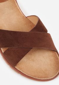 Renee - Ciemnobrązowe Płaskie Sandały VICES z Cholewką ze Skrzyżowanymi Paskami Emelika. Zapięcie: pasek. Kolor: brązowy. Wzór: haft. Styl: boho #7