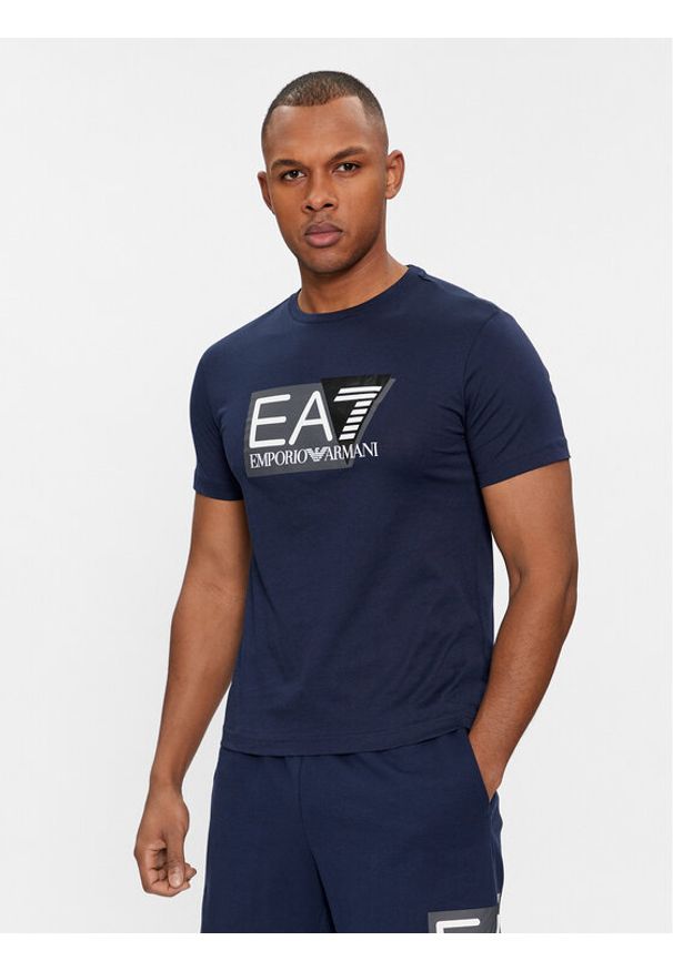 EA7 Emporio Armani T-Shirt 3DPT81 PJM9Z 1554 Granatowy Regular Fit. Kolor: niebieski. Materiał: bawełna
