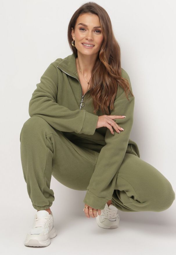 Born2be - Zielony 2-częściowy Polarowy Komplet Dresowy z Bluzą i Szerokimi Spodniami Aldonor. Kolor: zielony. Materiał: dresówka, polar
