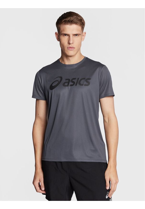 Asics T-Shirt Core 2011C334 Szary Regular Fit. Kolor: szary. Materiał: syntetyk